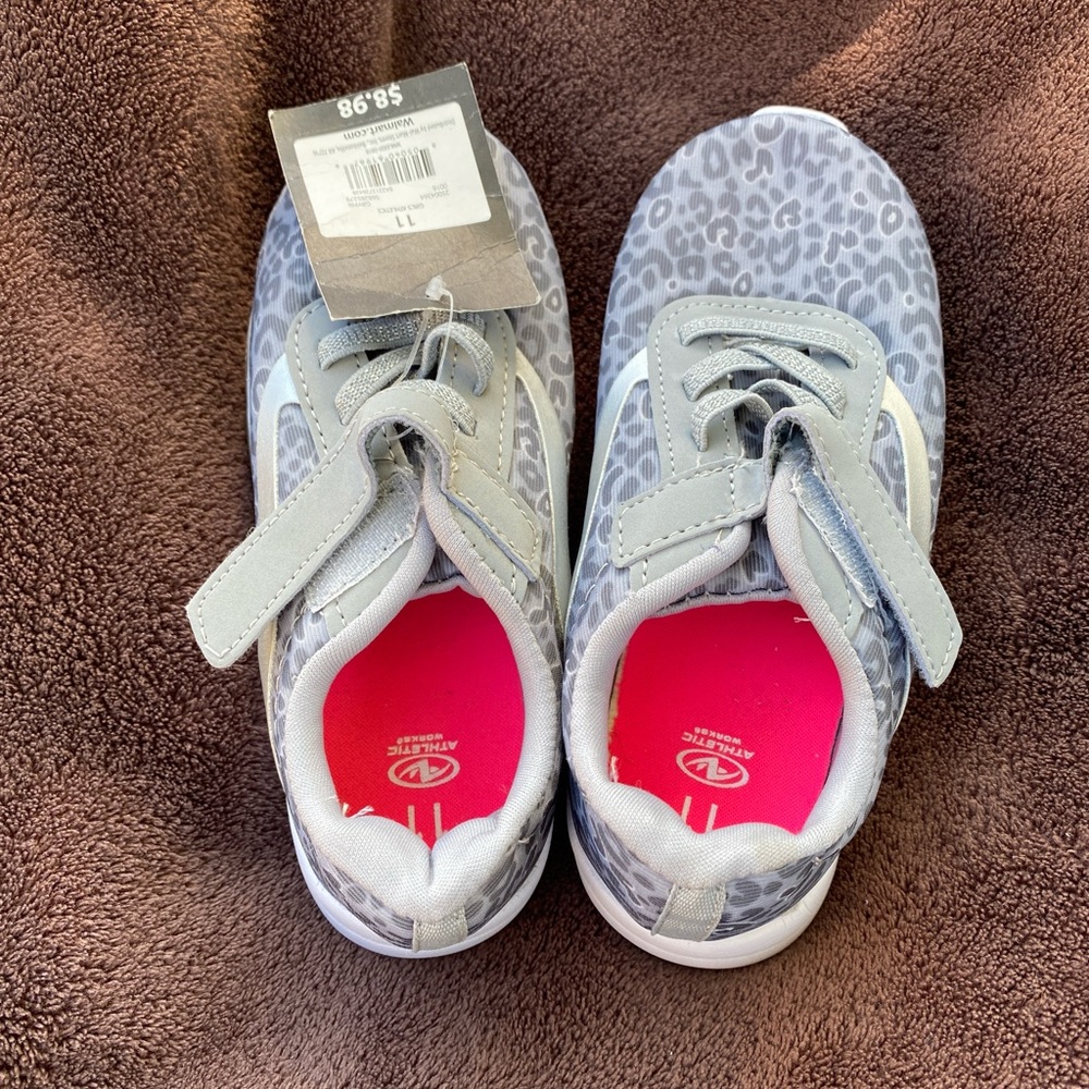 Brand New Girls Shoes - Picture 3 of 3